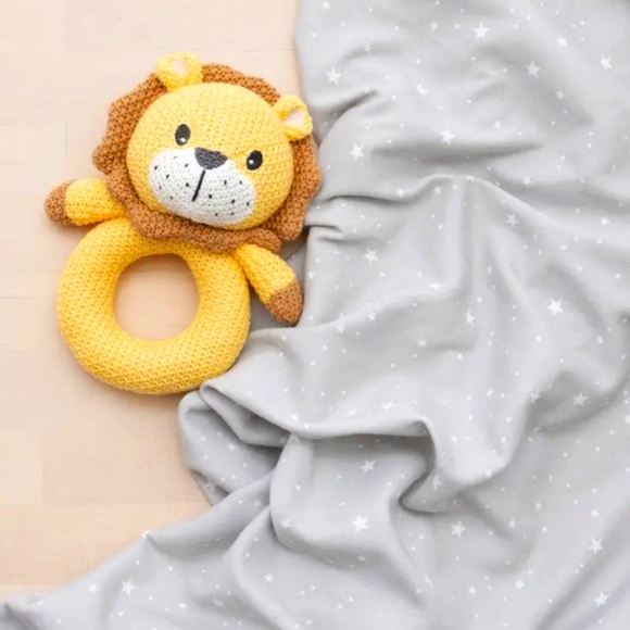 'Leo Lion' Swaddle & Ring Rattle Gift Set - Picture 2 of 3